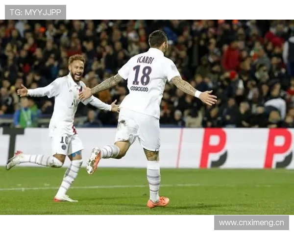 从连接到断裂：巴黎圣日耳曼中场结构的隐患