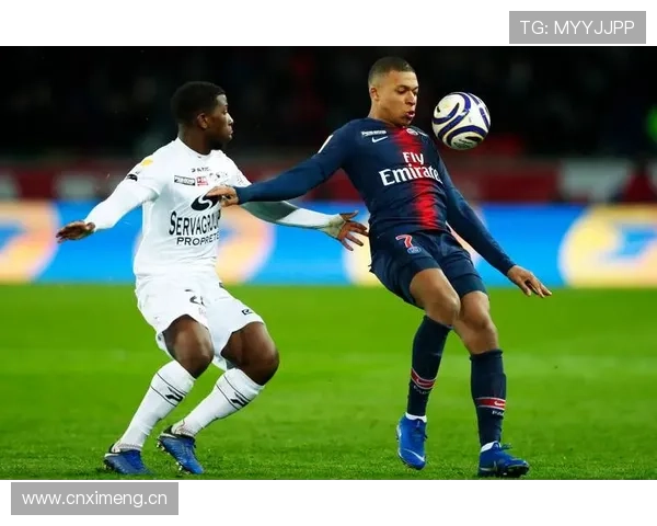 巴黎圣日耳曼内忧外患:战术失衡与更衣室裂痕正撕裂这支豪门